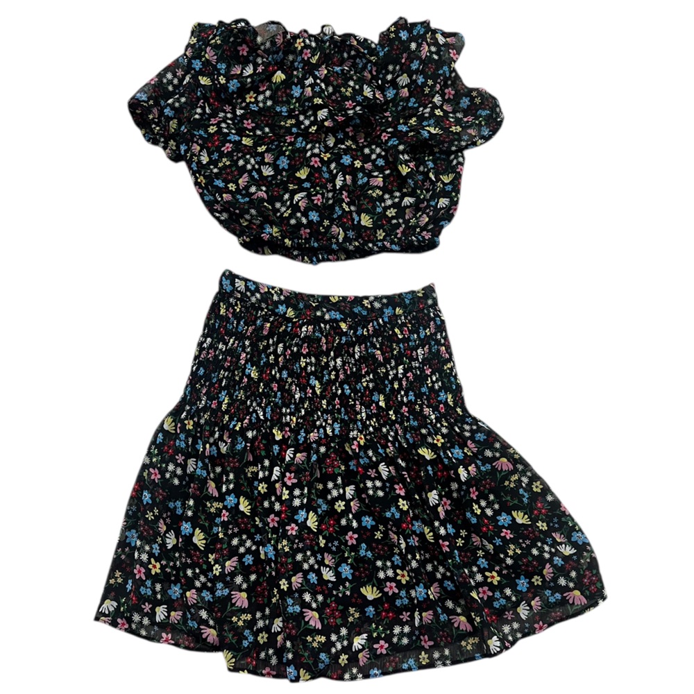 Madden Girl Floral 2 pieces cropped and skirt off the shoulder small
